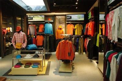 三夫户外一季度业绩骤降超600%，投资者忧心忡忡；公司押注生态圈战略，能否在鞋帽零售市场突围？